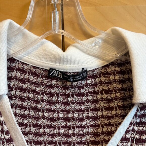 ZARA BURGUNDY WHITE JACQUARD POLO SHIRT, SIZE: S, LIKE NEW - Picture 4 of 4